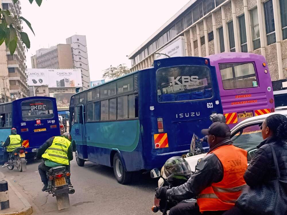 Motorists, and buses in Nairobi; Kenyan Public transport System